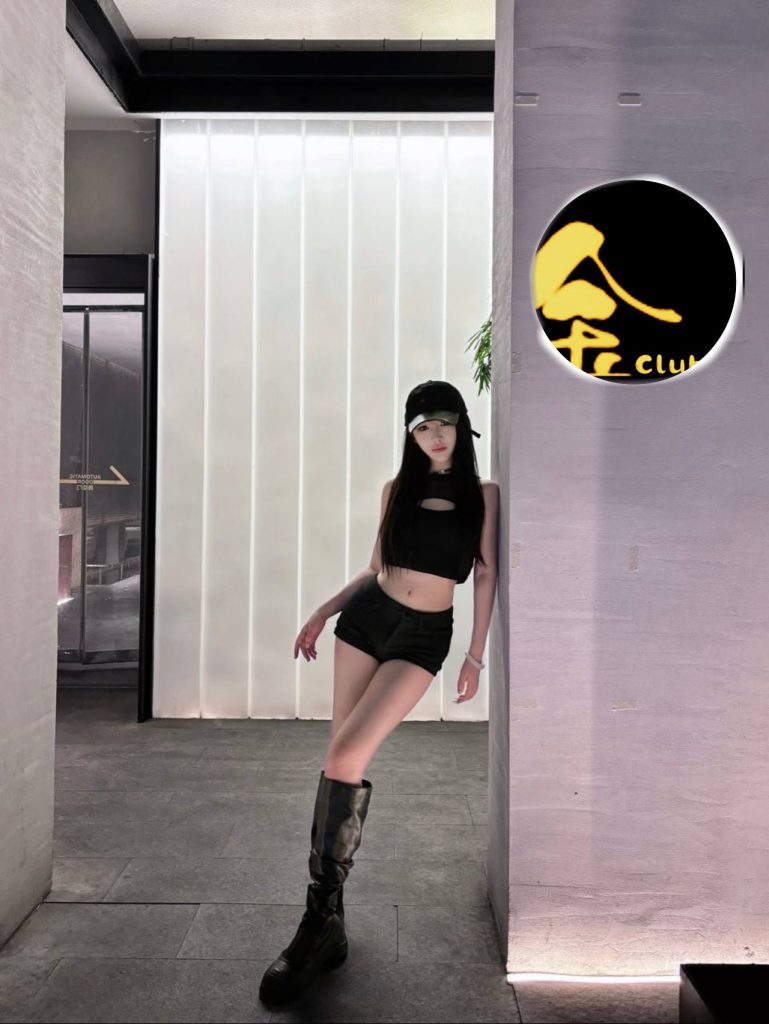 澳洲真实留学生纯小白：倩倩 04年1579 作者:伦敦金牌club 帖子ID:4857 