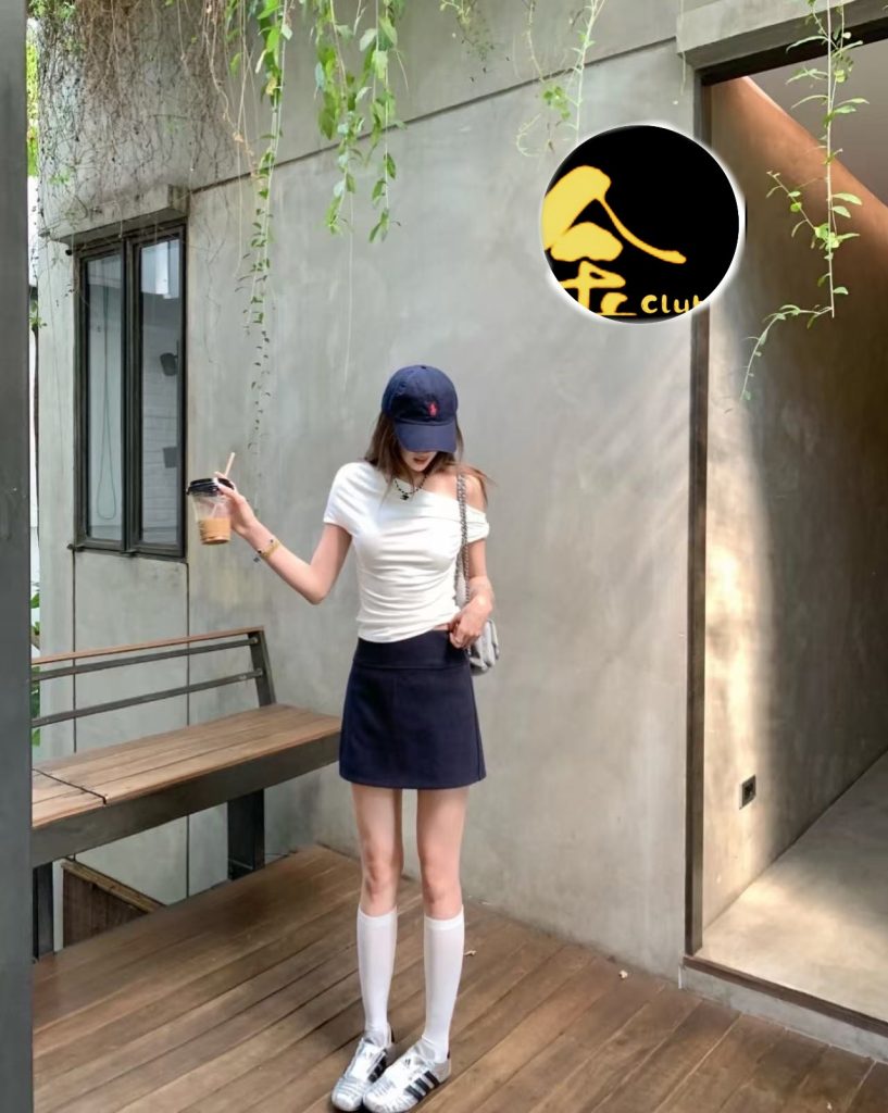 葡萄牙混血留学生极品:Nina 00年1365 作者:伦敦金牌club 帖子ID:4898 葡萄牙混血留学生极品:Nina 00年1365 作者:伦敦金牌club 帖子ID:4898