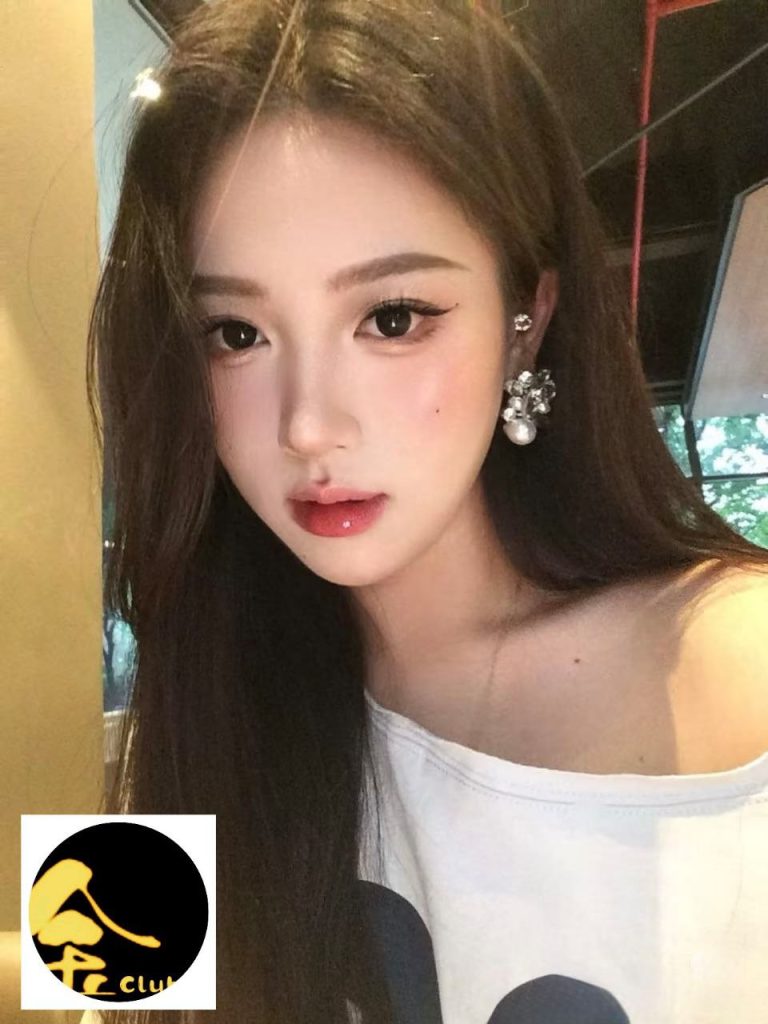 身材巨蜜臀真实留学生：媛媛2147 作者:伦敦金牌club 帖子ID:5042 